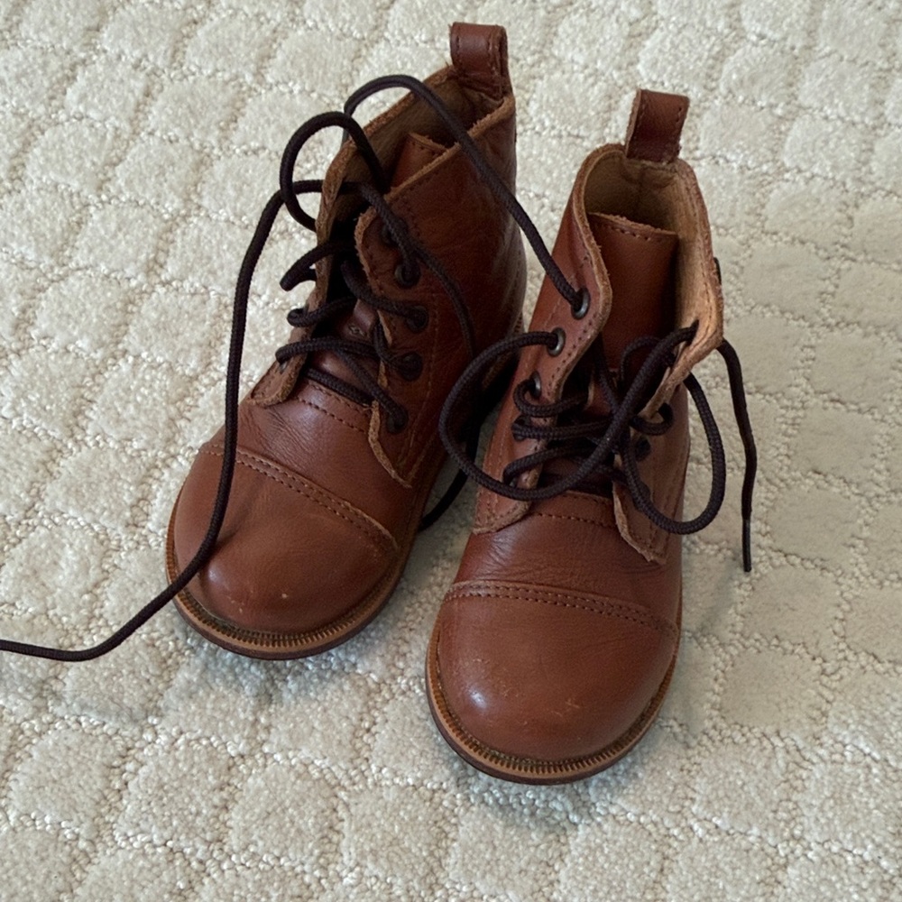 Classic Toddler Brown Lace-Up Boots